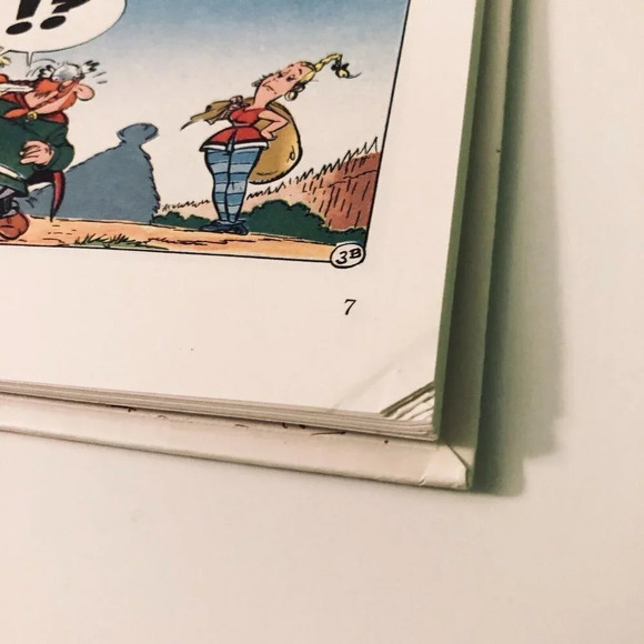 Vtg 1991 Asterix la Rose et le Glaive French Book  and Asterix Park Bookmark - Picture 14 of 16